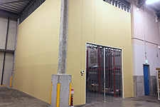 定温倉庫：定温専用の保管・作業スペースを確保