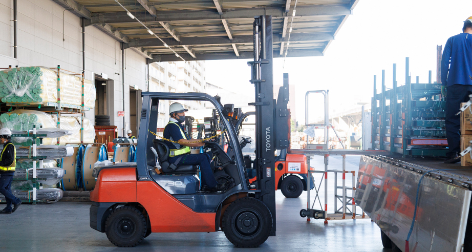 輸配送サービス