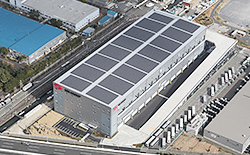 横浜・新杉田物流センター屋上の太陽光発電設備