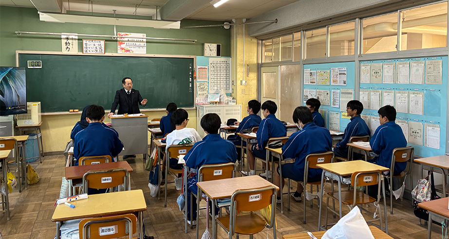 春日部市緑中学校にて交流授業を実施