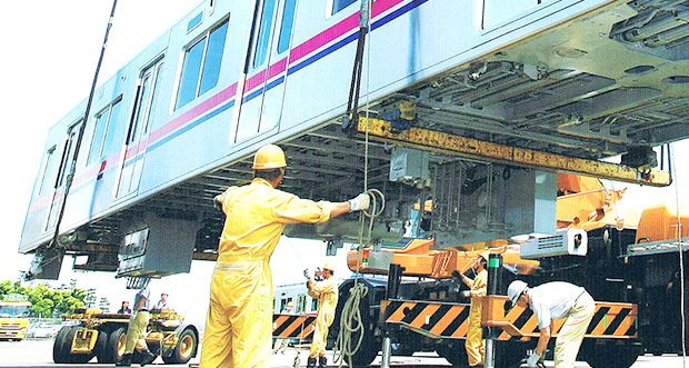 鉄道車両輸送サービス