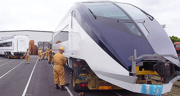 鉄道車両輸送サービス