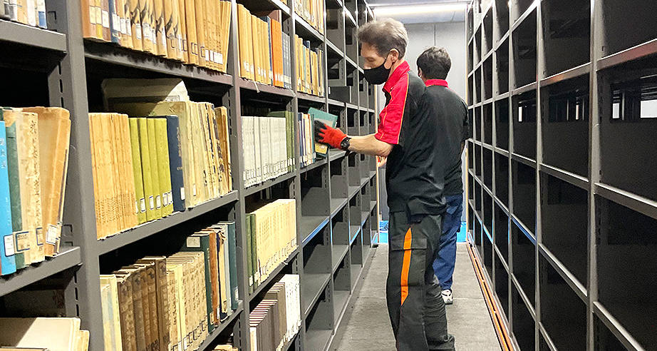図書館移転事例：駒澤大学様