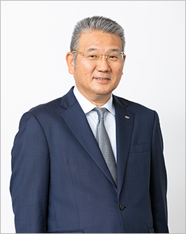 代表取締役社長　鎌田正彦